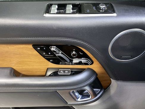 Used 2018 Land Rover Range Rover Supercharged AWD/4WD image 23