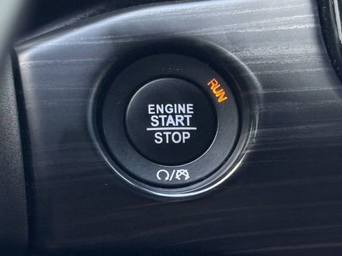 Used 2022 Jeep Grand Cherokee Laredo X image 19