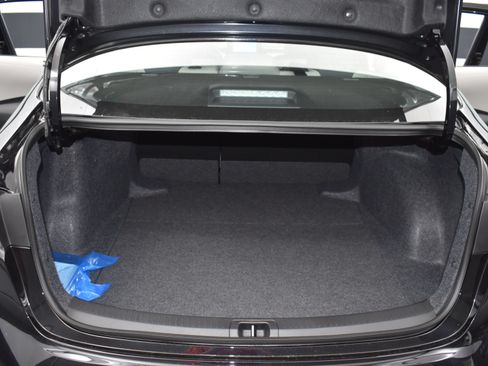 Used 2025 Toyota Corolla LE FWD image 21