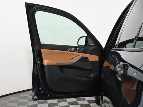 Used 2026 BMW X5 xDrive50e w/ M Sport Package AWD/4WD image 28
