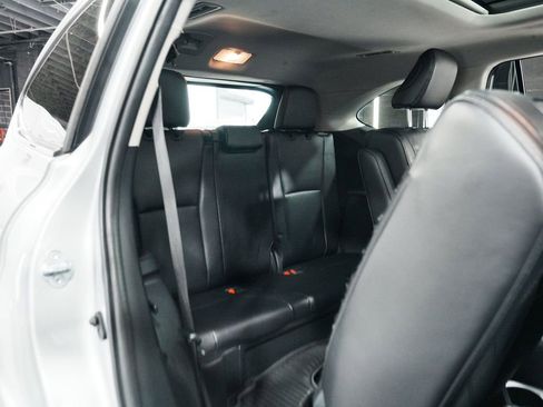 Used 2023 Toyota Highlander Platinum AWD/4WD image 37