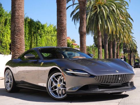 Used 2023 Ferrari Roma image 1