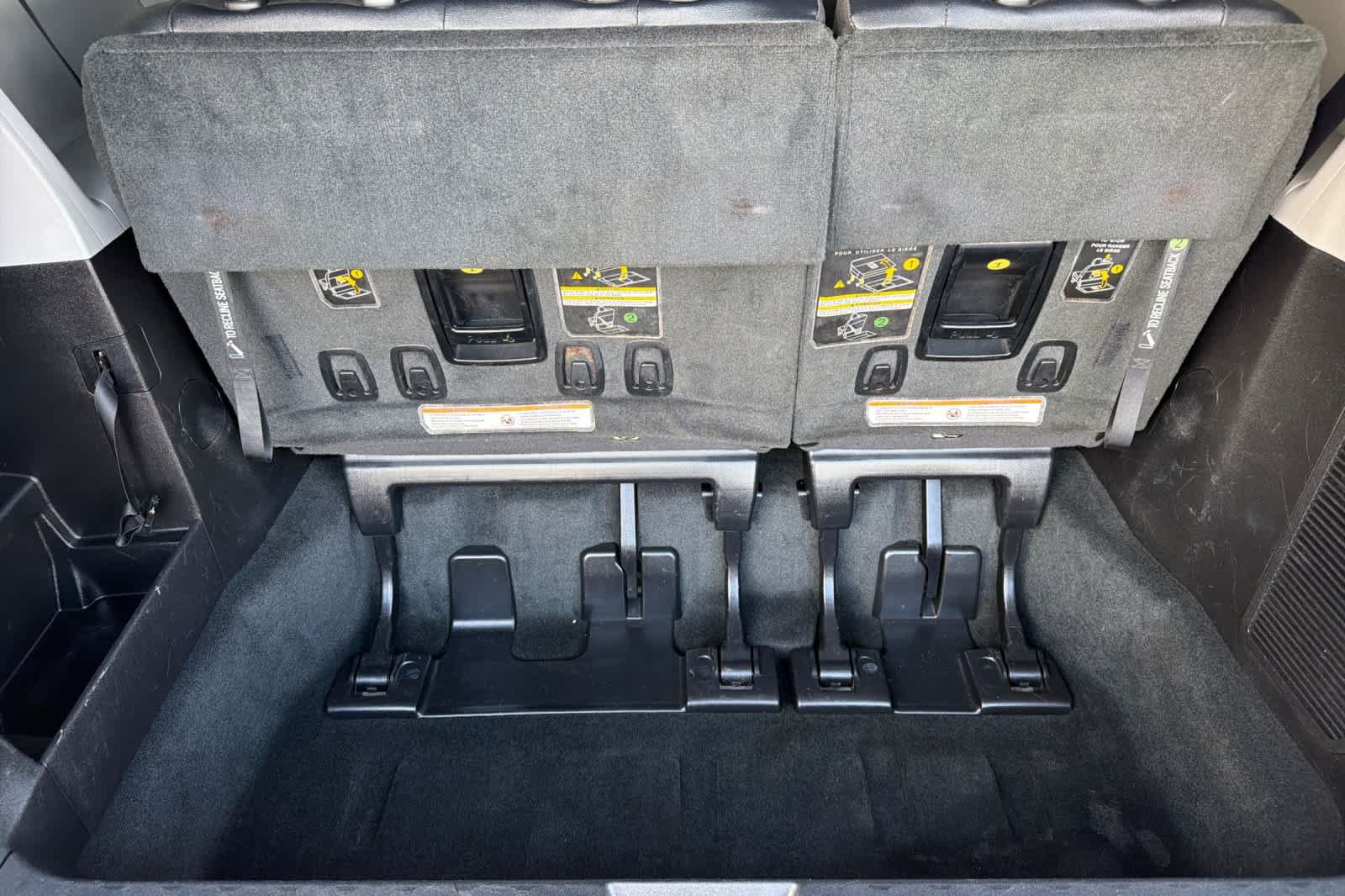 Used 2016 Toyota Sienna SE FWD image 16