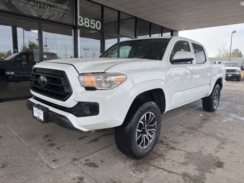 Used 2021 Toyota Tacoma SR image 1