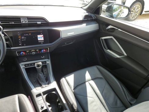 Used 2021 Audi Q3 2.0T Premium Plus w/ Premium Plus Package image 17