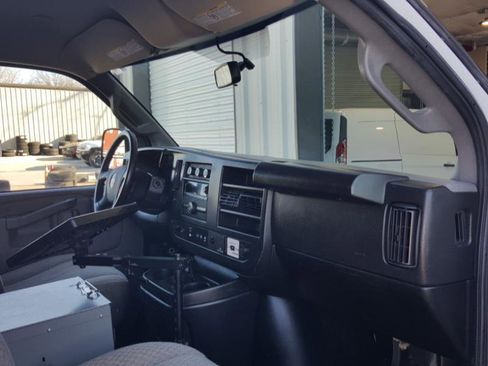 Used 2023 GMC Savana 2500 Extended w/ Driver Convenience Package RWD image 15