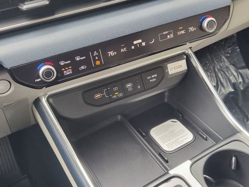 New 2026 Kia Carnival EX image 16