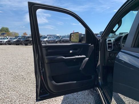 Used 2026 RAM 1500 Express AWD/4WD image 15