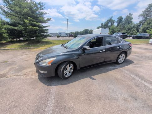 Used 2014 Nissan Altima 2.5 SL w/ Technology Package FWD image 11