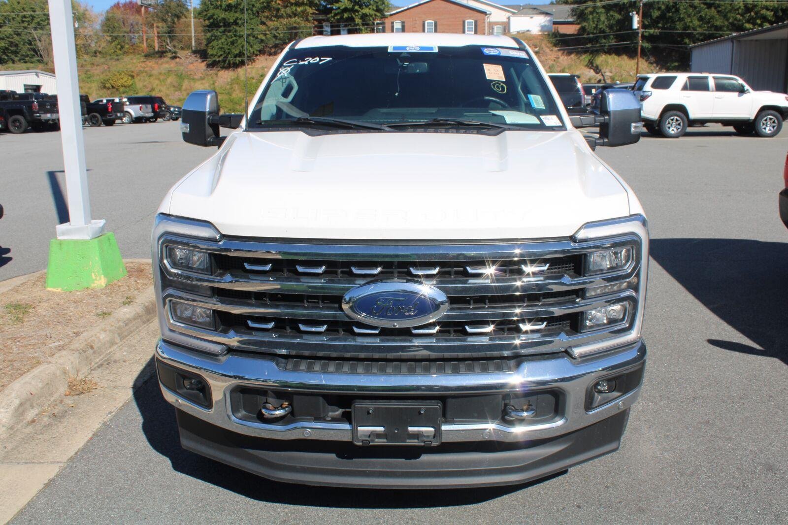 Used 2024 Ford F250 Lariat w/ Lariat Ultimate Package AWD/4WD image 2