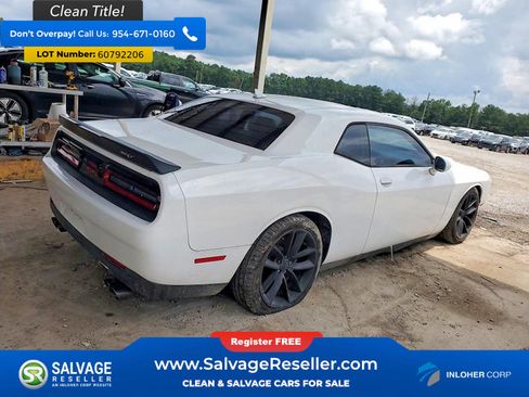 Used 2016 Dodge Challenger R/T Scat Pack w/ Leather Interior Group RWD image 4