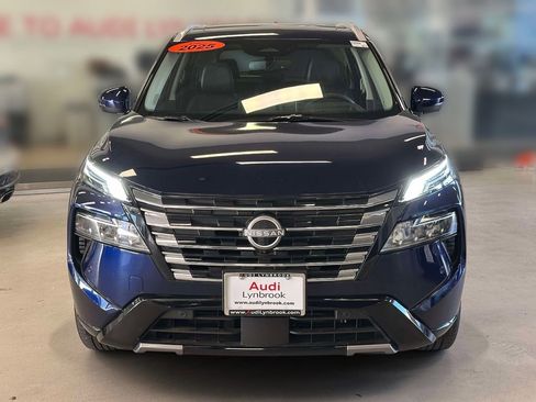 Used 2025 Nissan Rogue Platinum w/ Platinum Premium Package AWD/4WD image 2