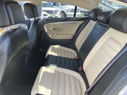 Used 2013 Volkswagen CC Sport image 16