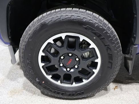 Used 2024 Toyota Tacoma TRD Off-Road image 9