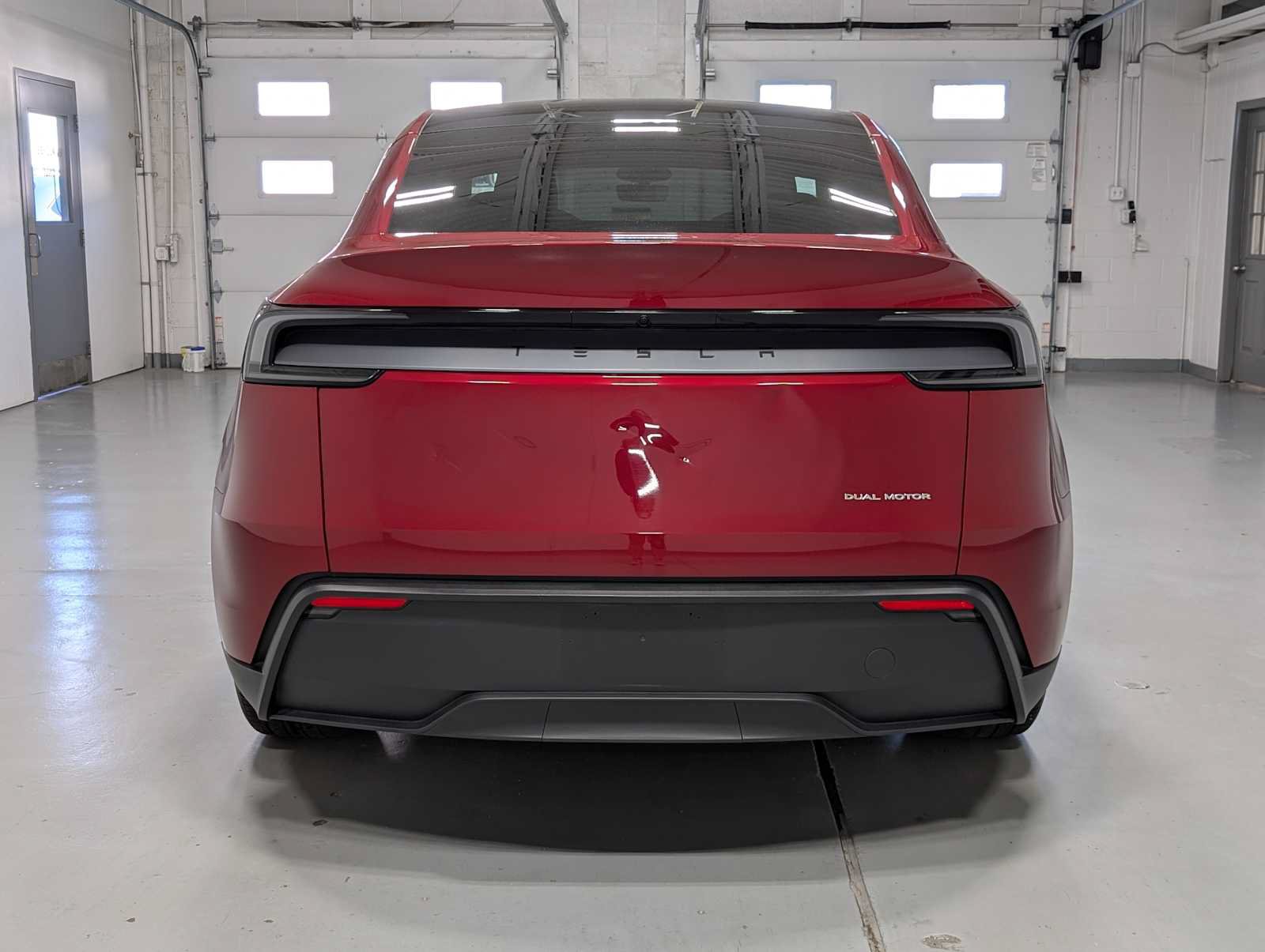 Used 2026 Tesla Model Y AWD image 9