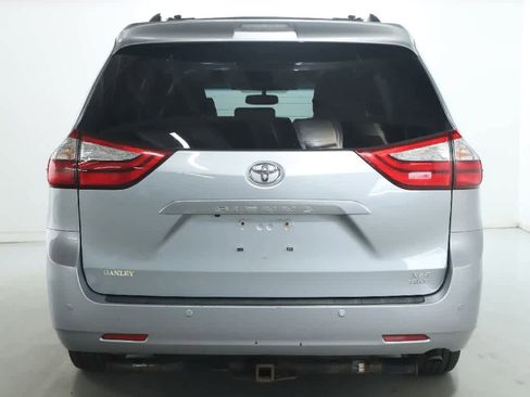 Used 2015 Toyota Sienna XLE Premium AWD/4WD image 44