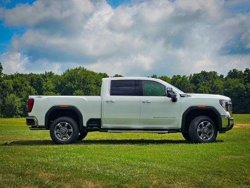 New 2026 GMC Sierra 2500 SLT w/ SLT Premium Package AWD/4WD image 2