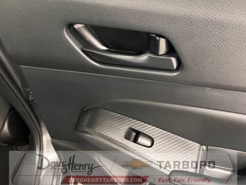 Used 2025 Nissan Altima 2.5 SV FWD image 35