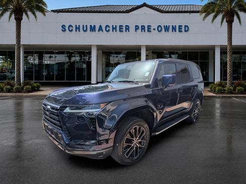 Used 2025 Lexus GX 550 w/ Cold Area Package AWD/4WD image 3