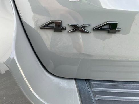 Used 2022 Jeep Grand Cherokee Laredo X image 10