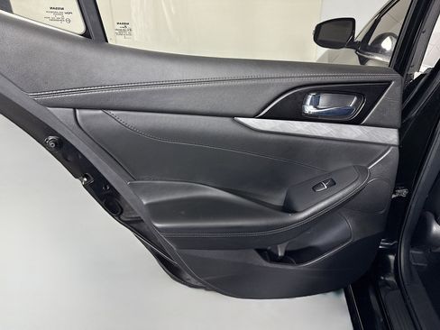 Used 2018 Nissan Maxima 3.5 SV image 26