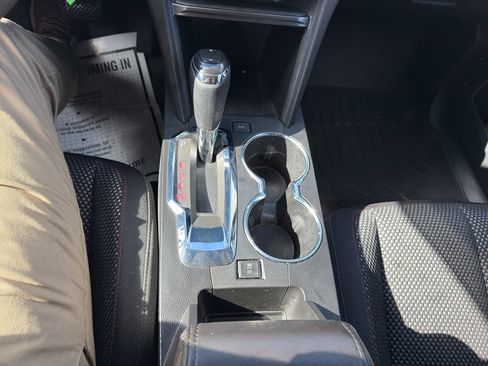 Used 2017 GMC Terrain SLE FWD image 16