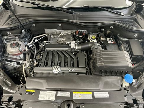 Used 2022 Volkswagen Atlas Cross Sport SE AWD/4WD image 33