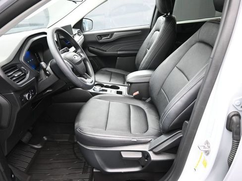 Used 2025 Ford Escape Active w/ Tech Pack #1 FWD image 21