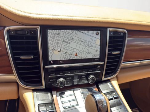 Used 2011 Porsche Panamera 4 AWD/4WD image 23