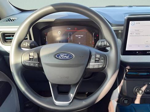 Used 2025 Ford Maverick XLT w/ Equipment Group 302A image 17