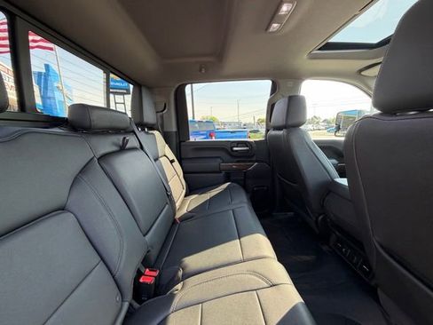 Used 2021 Chevrolet Silverado 2500 LT w/ Midnight Edition AWD/4WD image 33