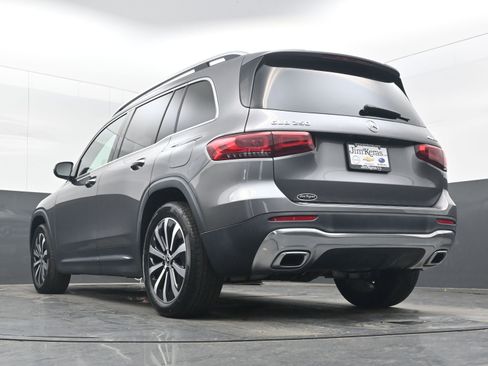 Used 2023 Mercedes-Benz GLB 250 4MATIC image 27