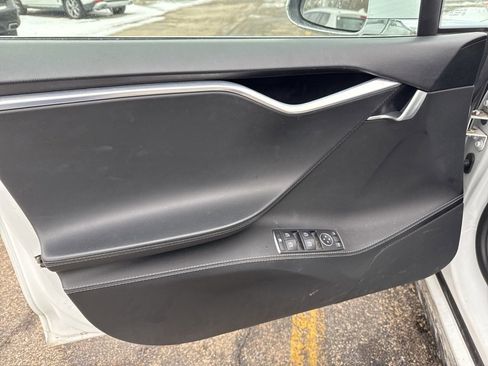 Used 2015 Tesla Model S 60 image 11