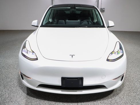 Used 2023 Tesla Model Y Performance AWD/4WD image 4