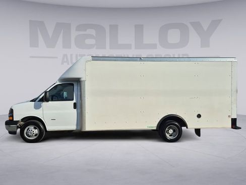 Used 2022 Chevrolet Express 3500 w/ Power Convenience Package image 2