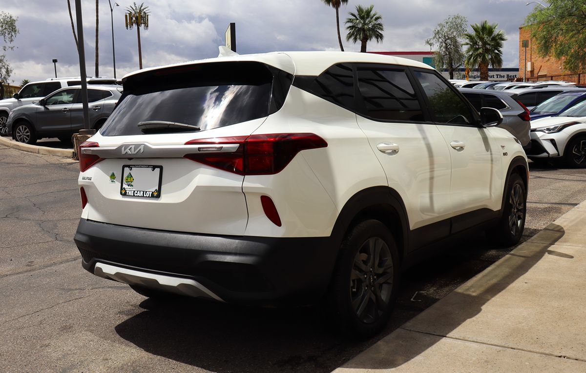 Used 2023 Kia Seltos LX AWD/4WD image 13