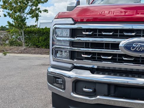 Certified 2024 Ford F250 Lariat w/ Chrome Package image 9