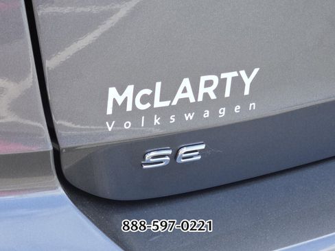 Certified 2025 Volkswagen Taos SE image 14