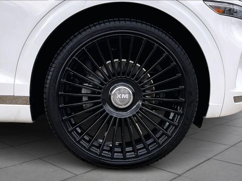 Used 2022 Genesis GV70 2.5T w/ Select Package image 10