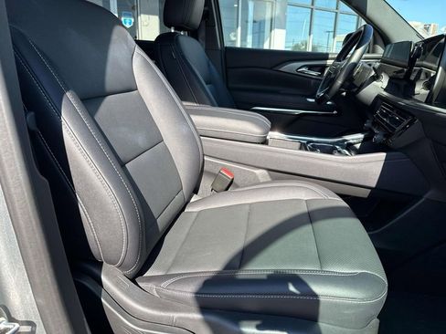 Certified 2025 Chevrolet Traverse LT image 10