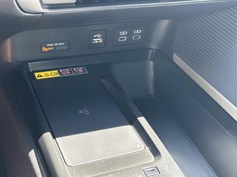 Used 2026 Toyota Camry SE FWD image 30