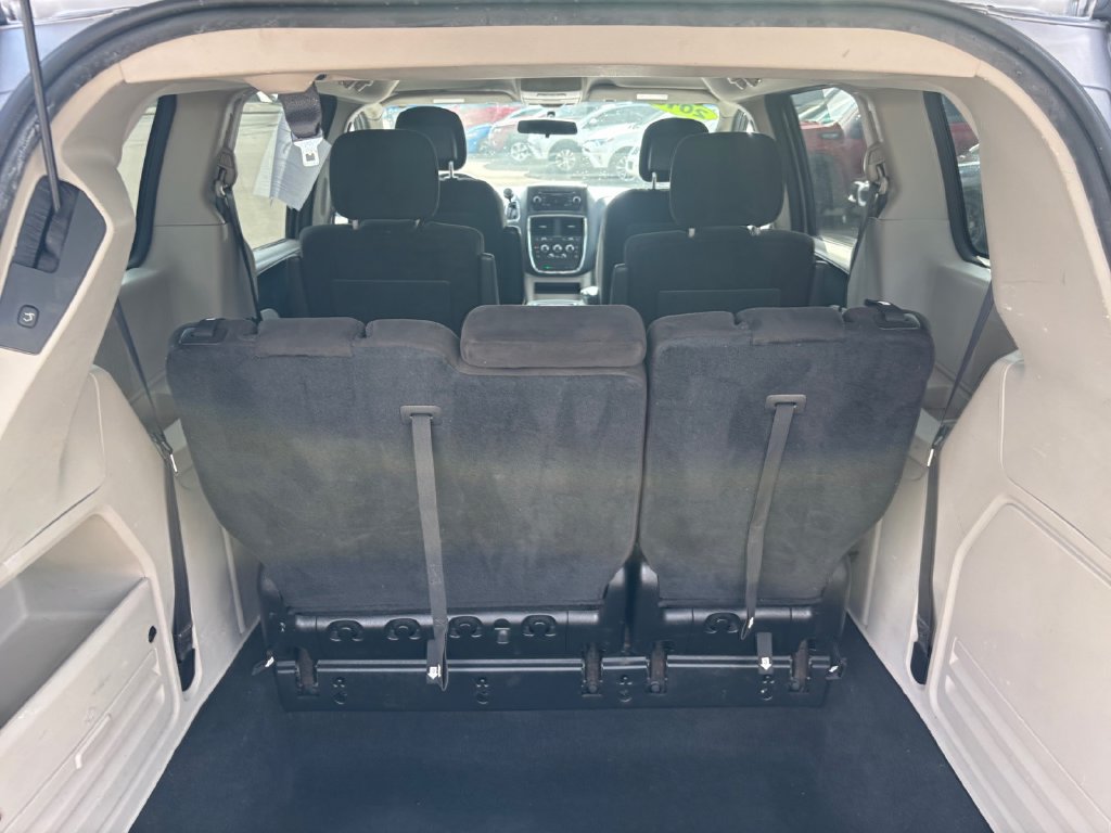 Used 2016 Dodge Grand Caravan SXT FWD image 28