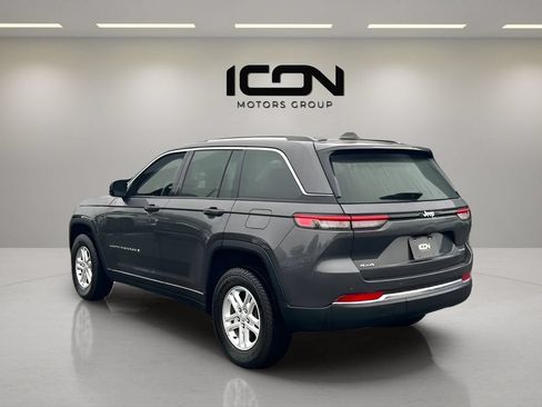 Used 2023 Jeep Grand Cherokee Laredo w/ Luxury Tech Group I AWD/4WD image 4