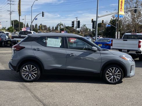 Certified 2024 Nissan Kicks SV image 2