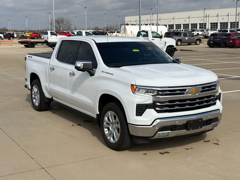 Certified 2025 Chevrolet Silverado 1500 LTZ image 13