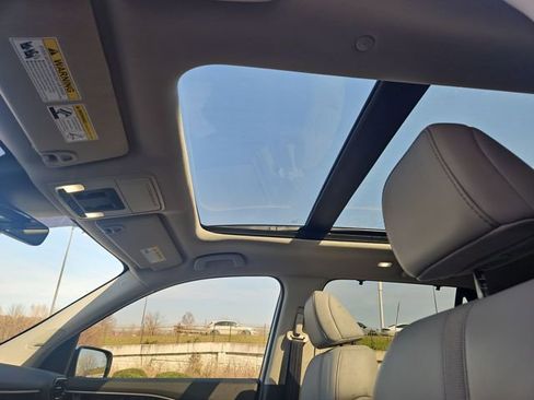 Certified 2024 Honda Pilot Touring image 20
