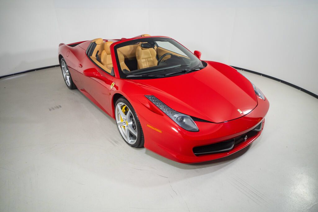 Used 2014 Ferrari 458 Spider RWD image 6