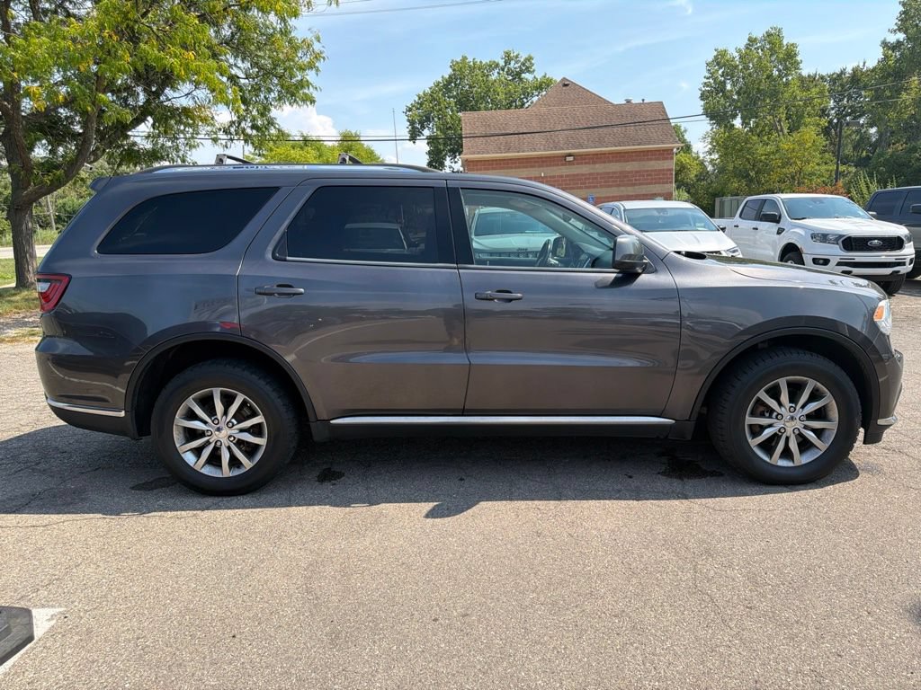 Used 2017 Dodge Durango SXT w/ Popular Equipment Group AWD/4WD image 4