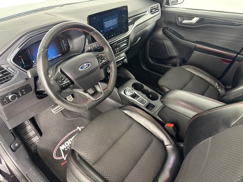 Used 2023 Ford Escape ST-Line w/ Tech Pack #1 AWD/4WD image 19