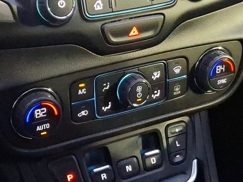 Used 2019 GMC Terrain Denali w/ Advanced Safety Package image 16